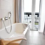 Hafenhotel Meereszeiten Heiligenhafen