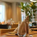 Hafenhotel Meereszeiten Hotel 4*
