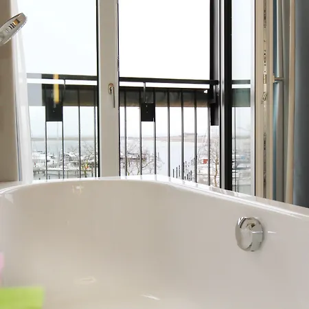 Hafenhotel Meereszeiten Heiligenhafen