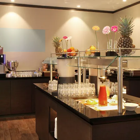 Hafenhotel Meereszeiten 4*