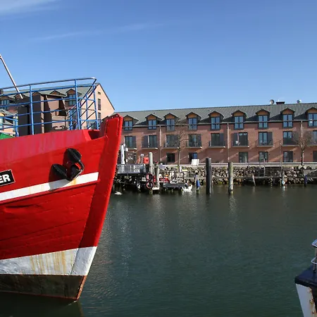 Hafenhotel Meereszeiten Ξενοδοχείο 4*