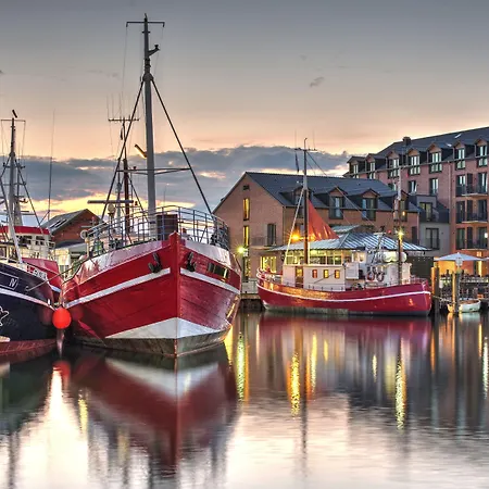 Hafenhotel Meereszeiten Hotel 4*