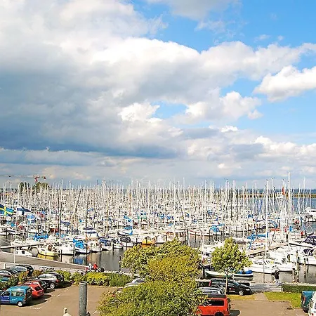 Hafenhotel Meereszeiten Hotell Heiligenhafen