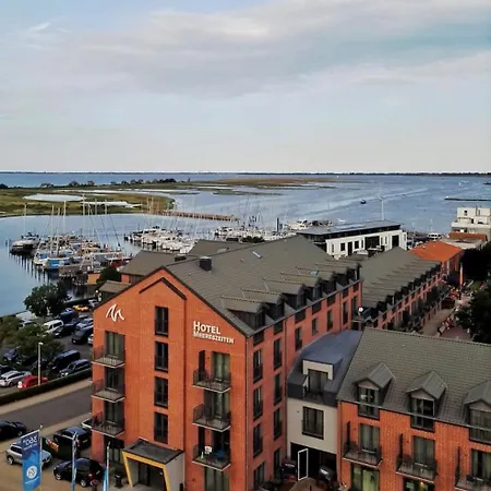 Hafenhotel Meereszeiten Hotell Heiligenhafen