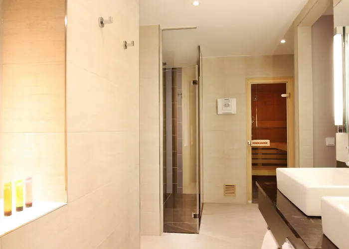 Hafenhotel Meereszeiten Heiligenhafen