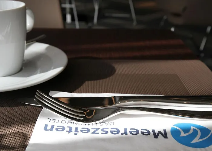 Hafenhotel Meereszeiten Hotell Heiligenhafen